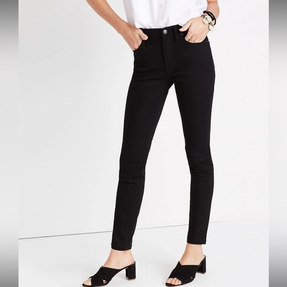 MADEWELL 9" Mid-Rise Skinny Jeans in ISKO Stay Black | Size 24 - Picture 15 of 16